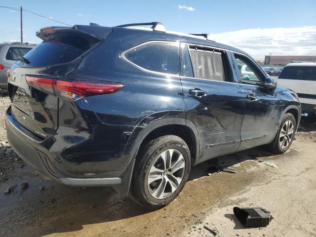 2022 Toyota Highlander xle