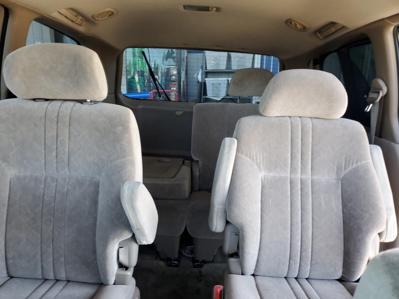 2000 Toyota Sienna le