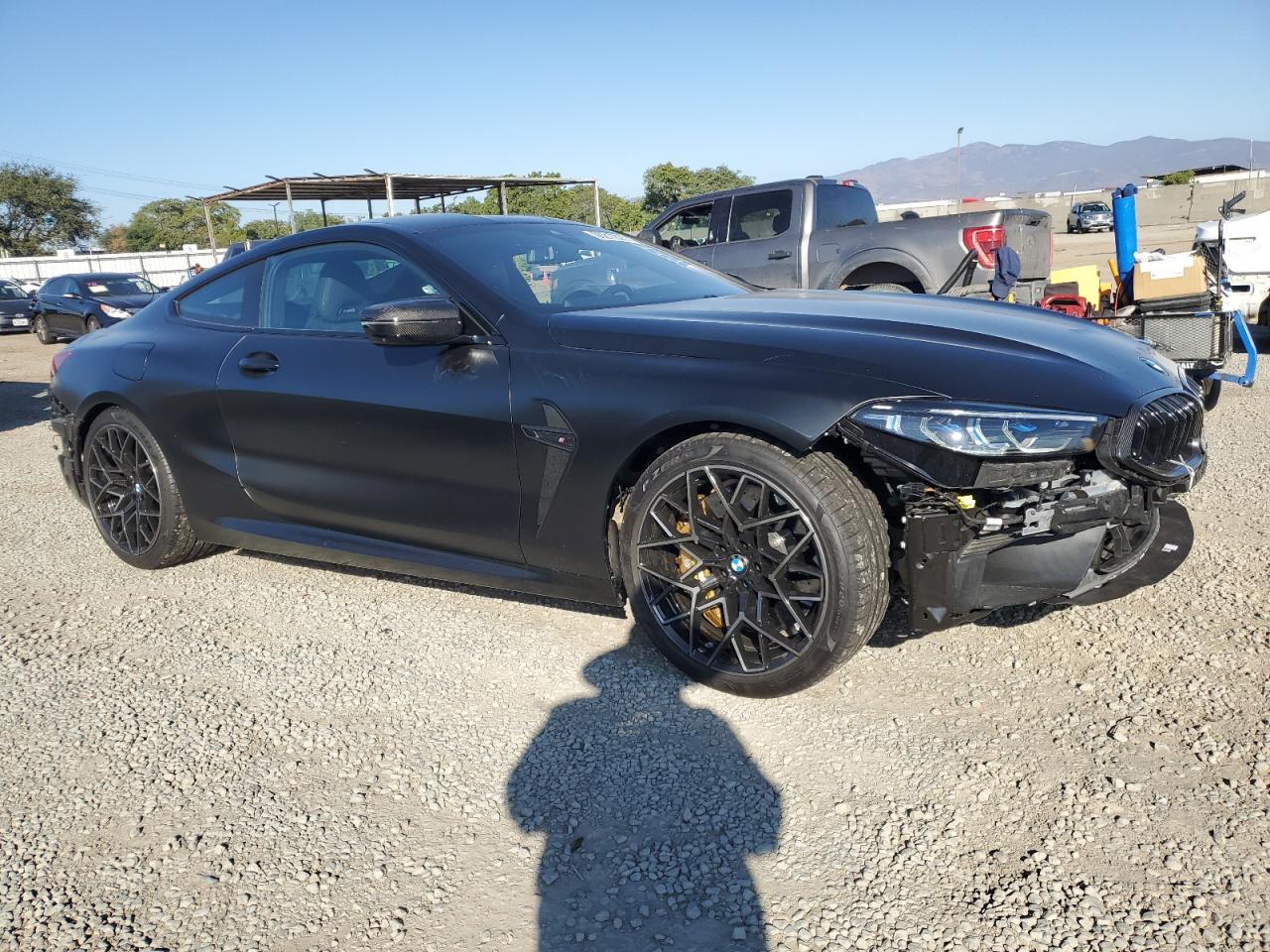 2023 BMW M8