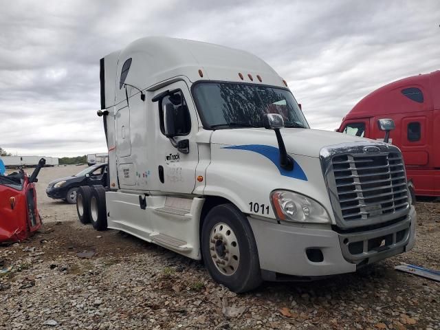2013 Freightliner Cascadia 125