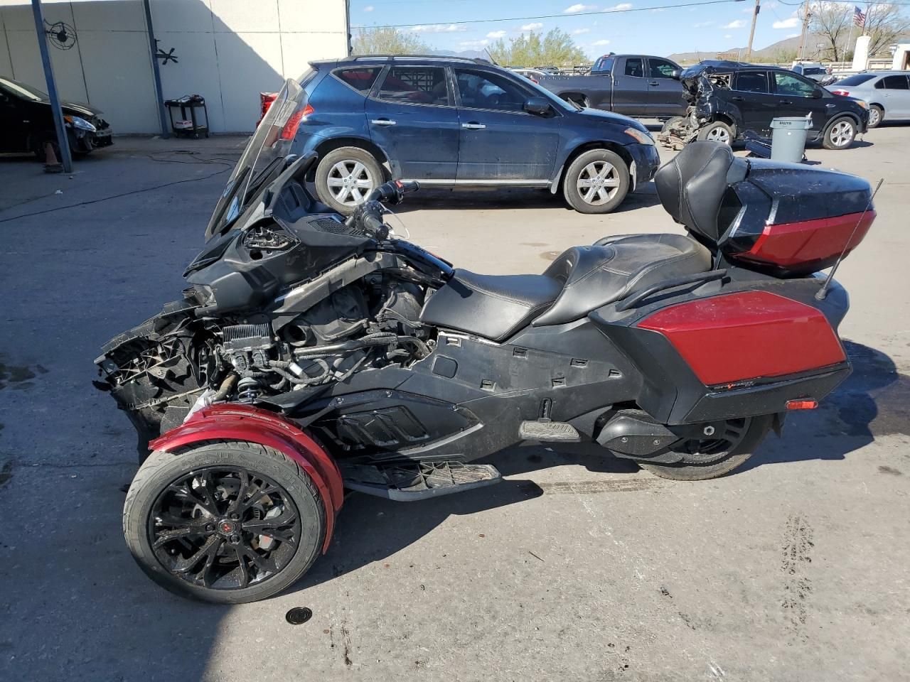 2023 Can-Am Spyder Roadster RT