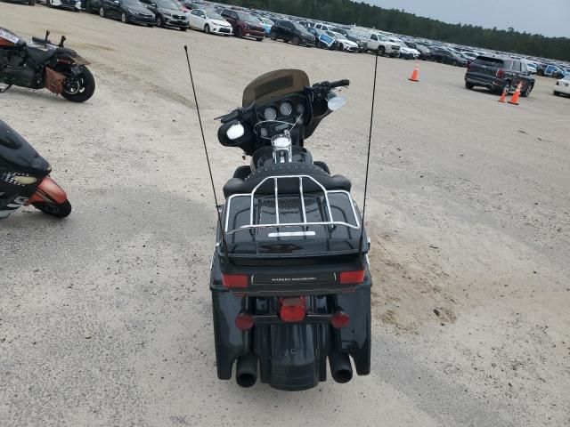 2011 Harley-Davidson Flhtk