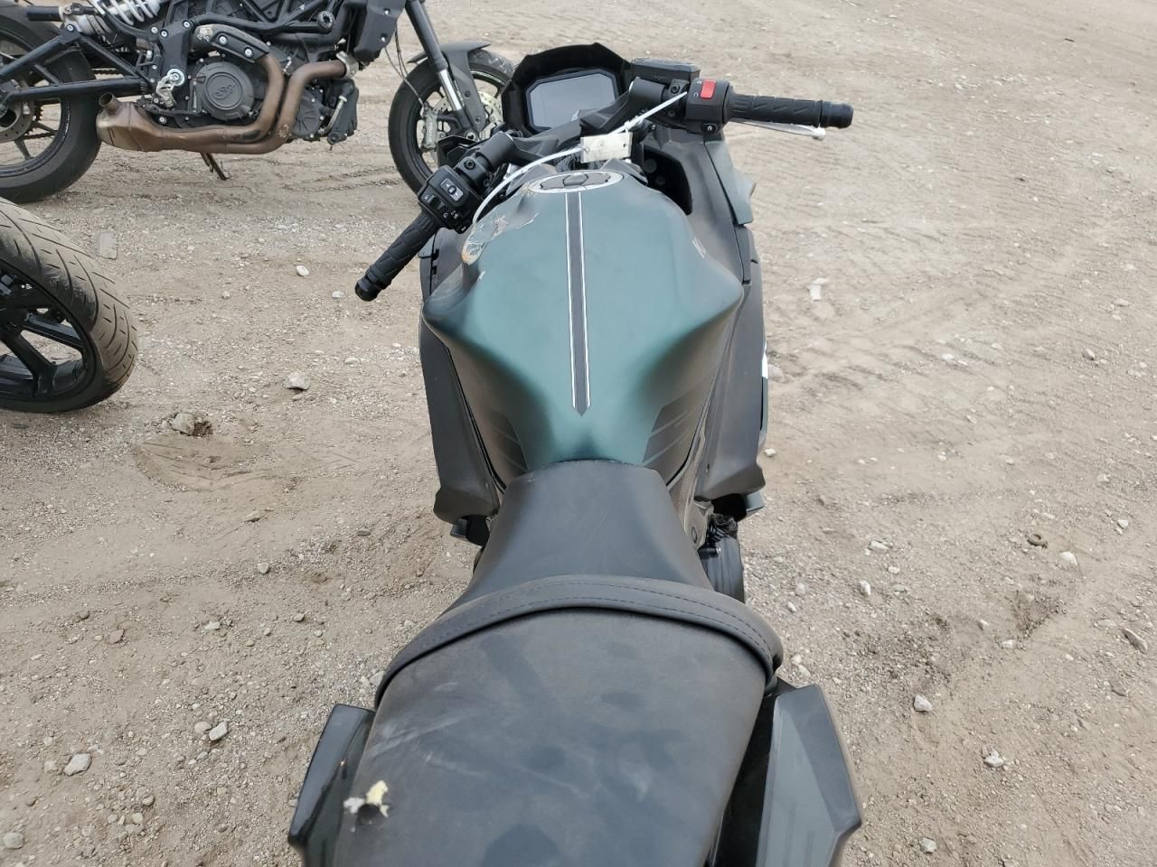 2025 Kawasaki EX650 P