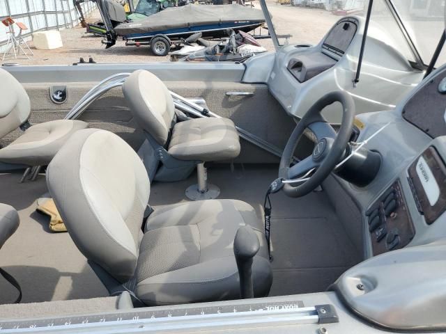 2002 Tracker Boat