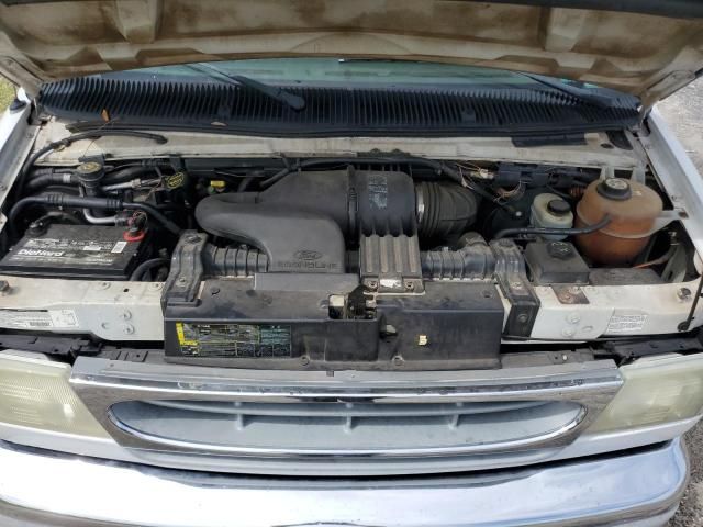 2003 Trail King 2003 Ford Econoline E350 Super Duty Cutaway Van