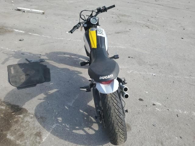 2015 Ducati Scrambler 800