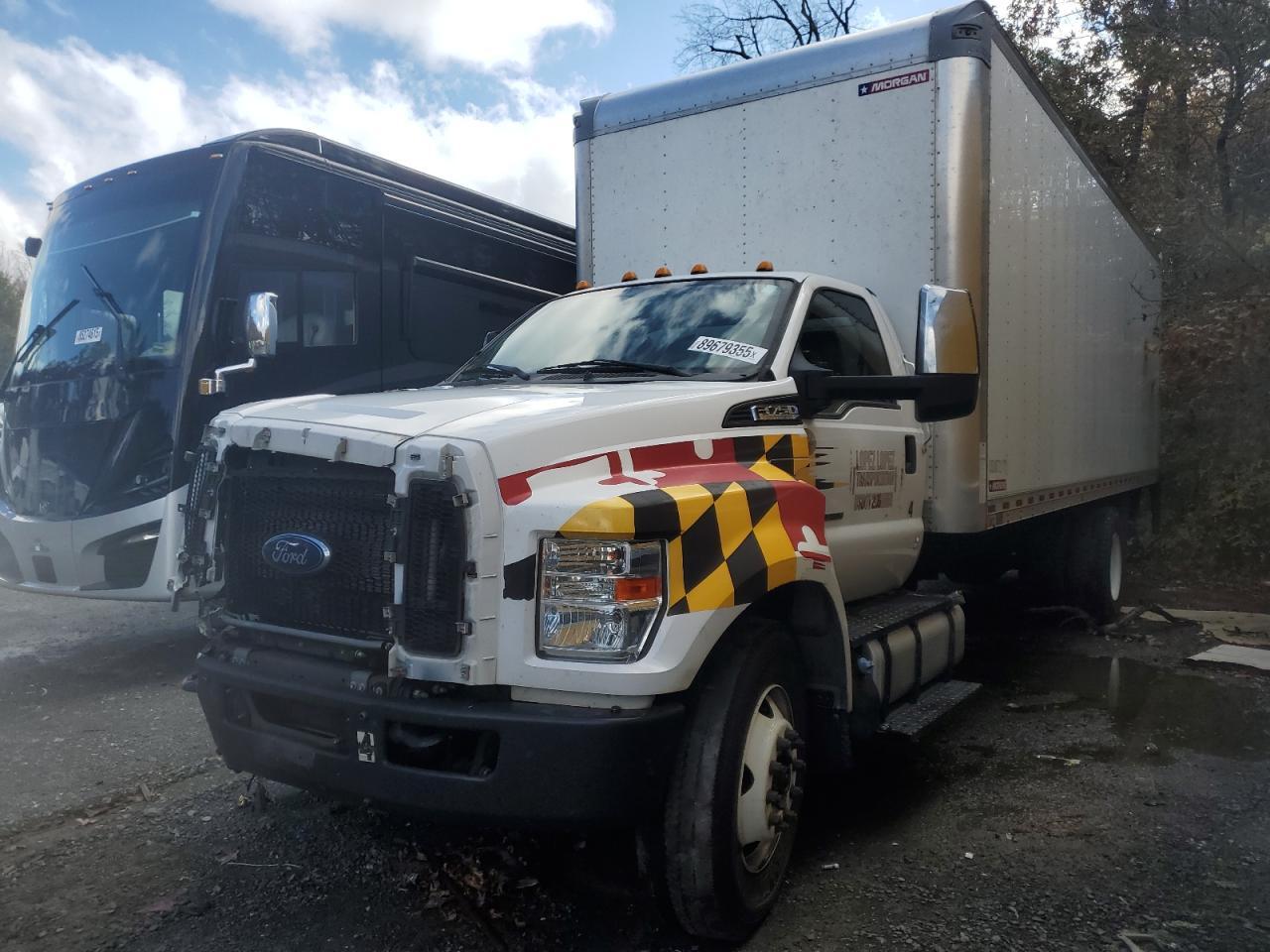 2022 Ford F750 BOX Truck