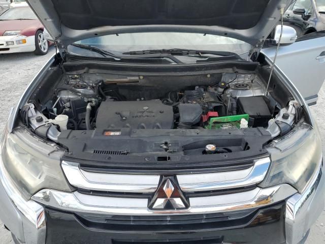 2016 Mitsubishi Outlander SE