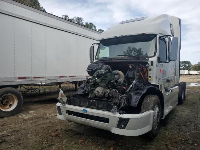 2015 Volvo VNL Semi Truck