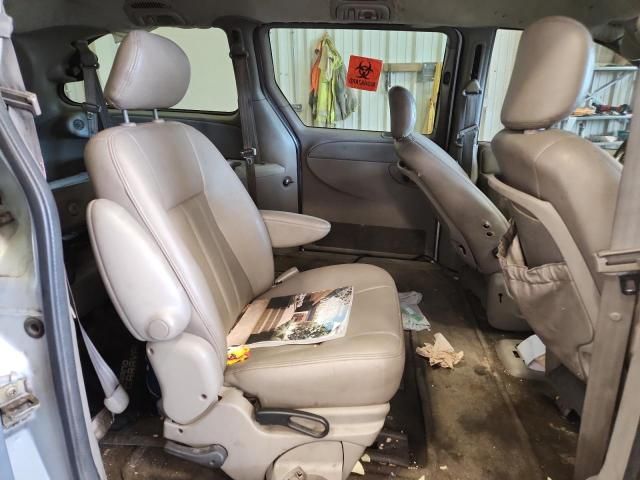2003 Chrysler Town & Country LXI