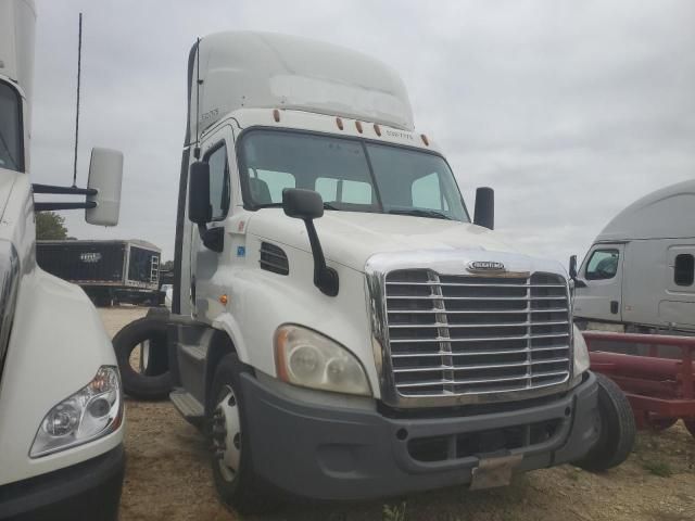 2018 Freightliner Cascadia 113 Semi Truck