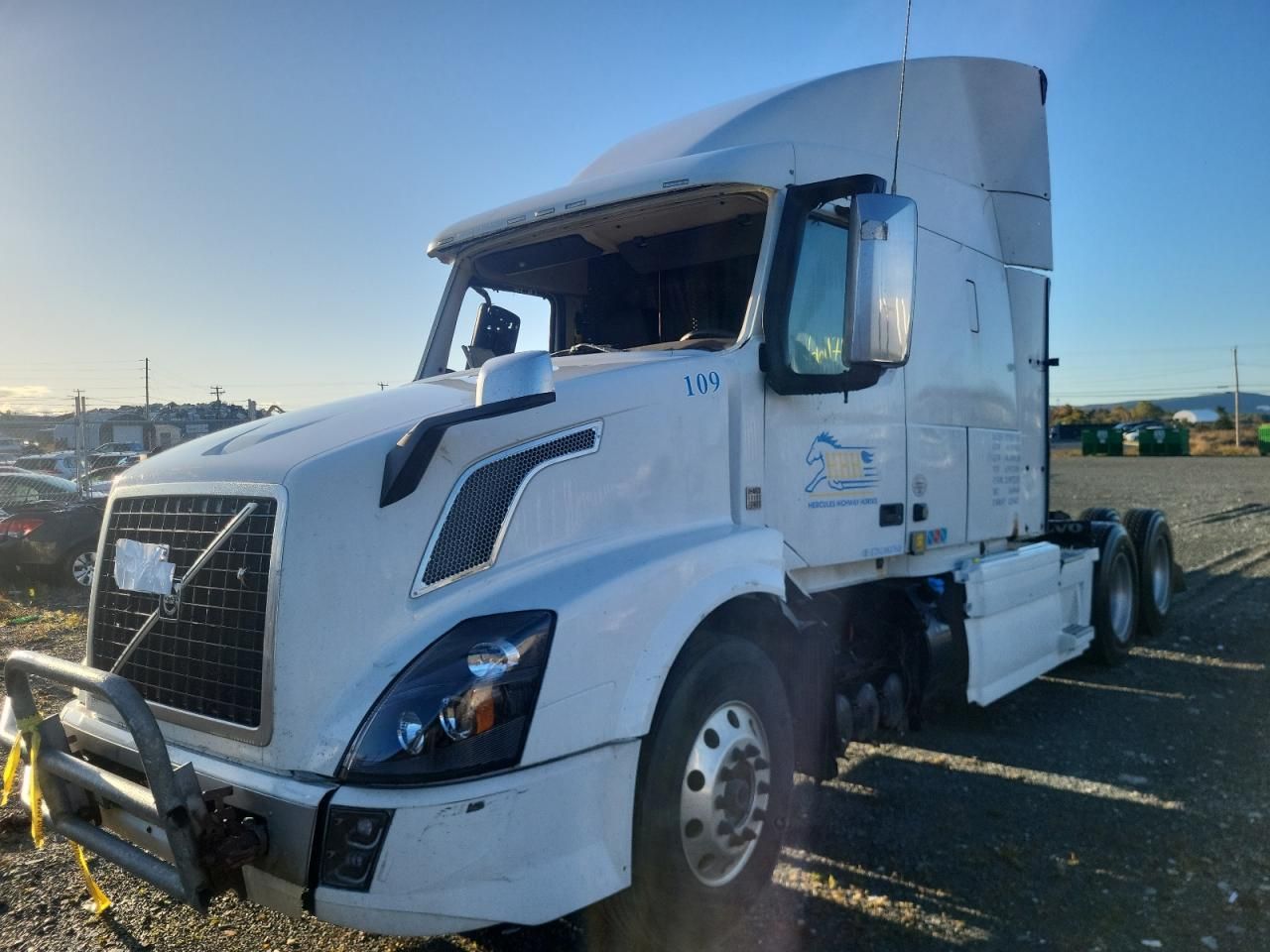 2016 Volvo VN VNL-Trucks Semi Truck