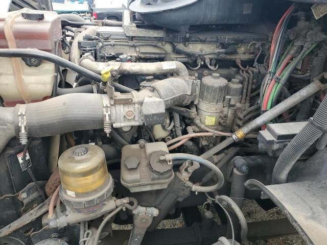 2012 Freightliner Cascadia 125