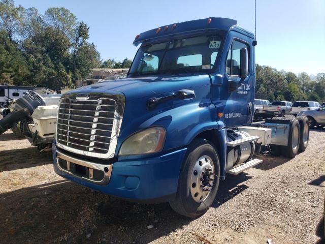 2013 Freightliner Cascadia 125
