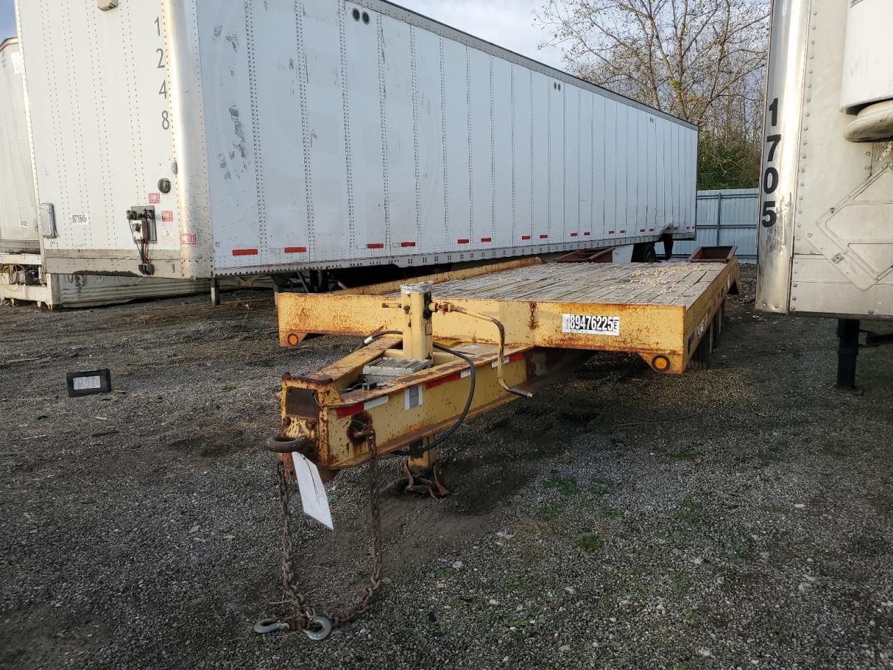 1999 Towmaster T-30-2 Equipment Trailer