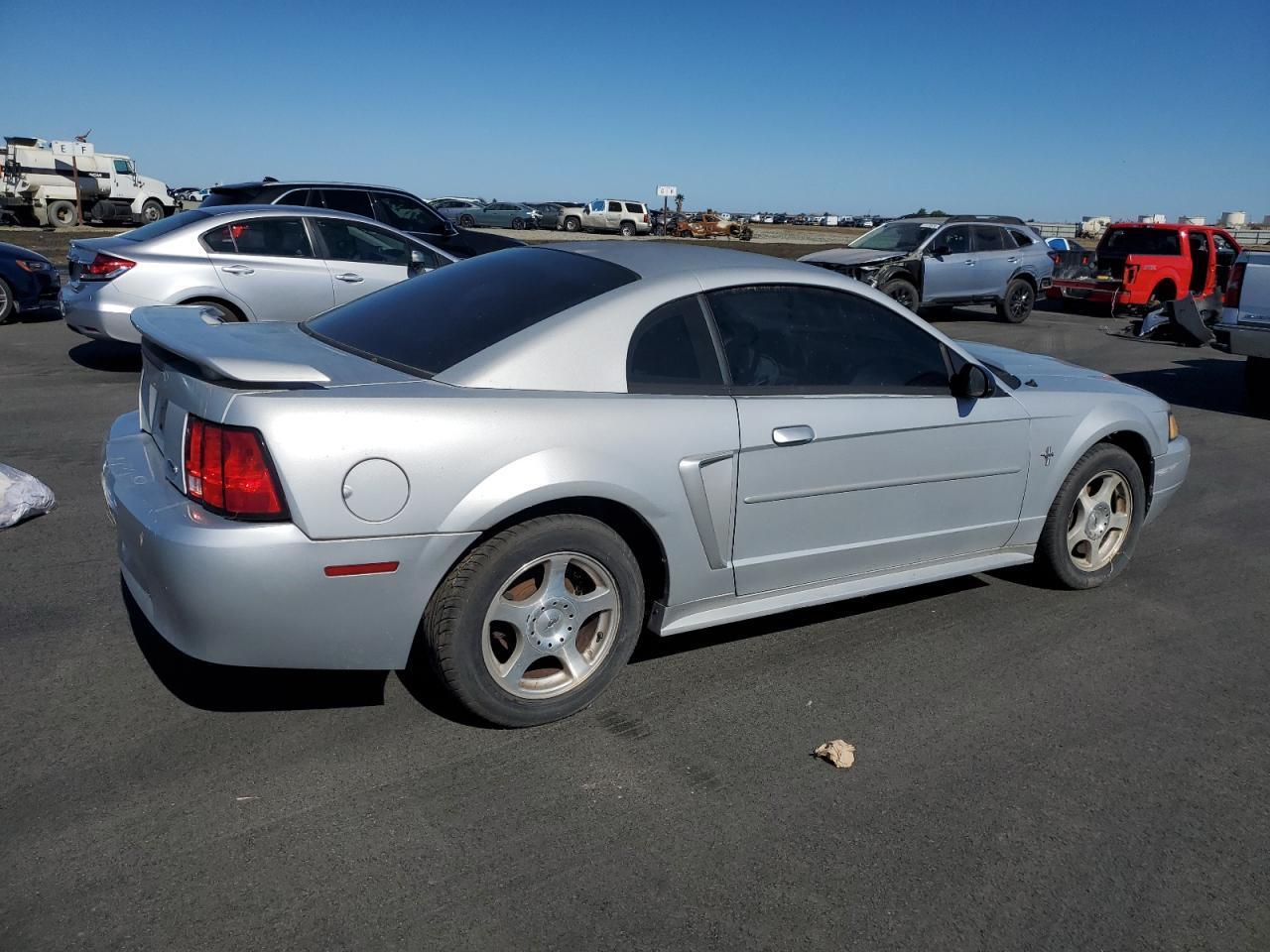 2003 Ford Mustang