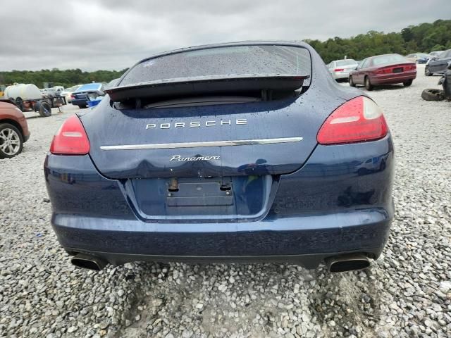 2011 Porsche Panamera 2