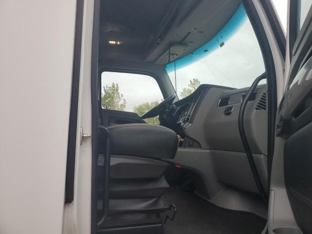 2022 Kenworth Construction T680