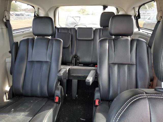 2013 Chrysler Town & Country Touring l