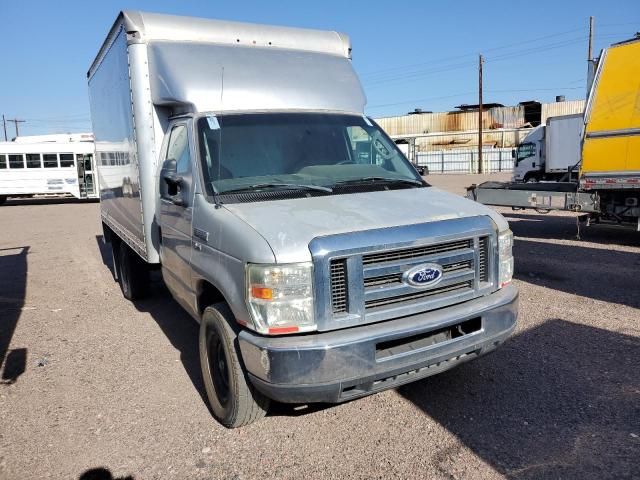 2009 Ford Econoline E350 Super Duty Cutaway Van