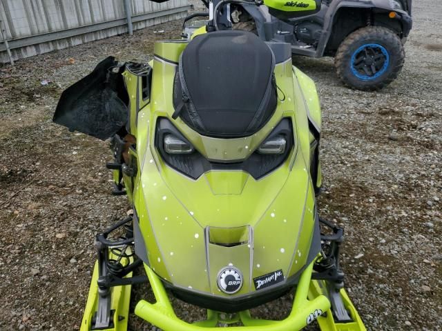2023 Skidoo Summit X 850 E-TEC T