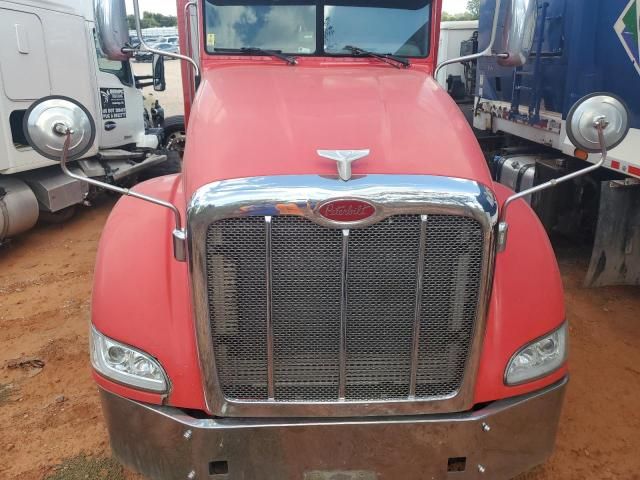 2014 Peterbilt 386 Semi Truck