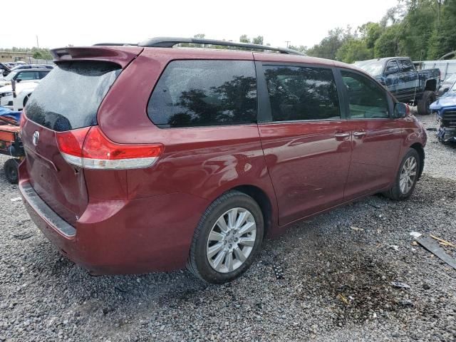 2013 Toyota Sienna XLE
