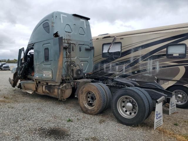 2022 Freigliner 2022 Freightliner Cascadia 126 Semi Truck