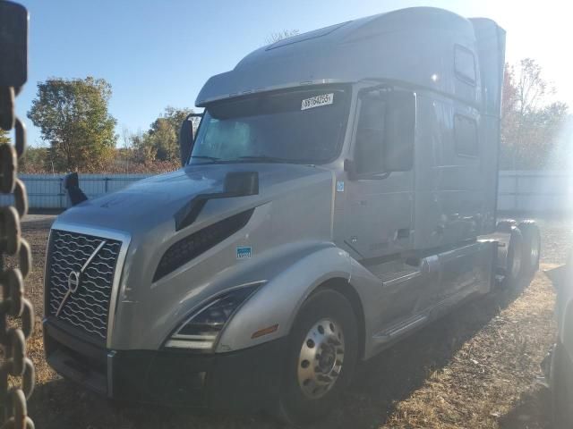 2020 Volvo VNL Semi Truck
