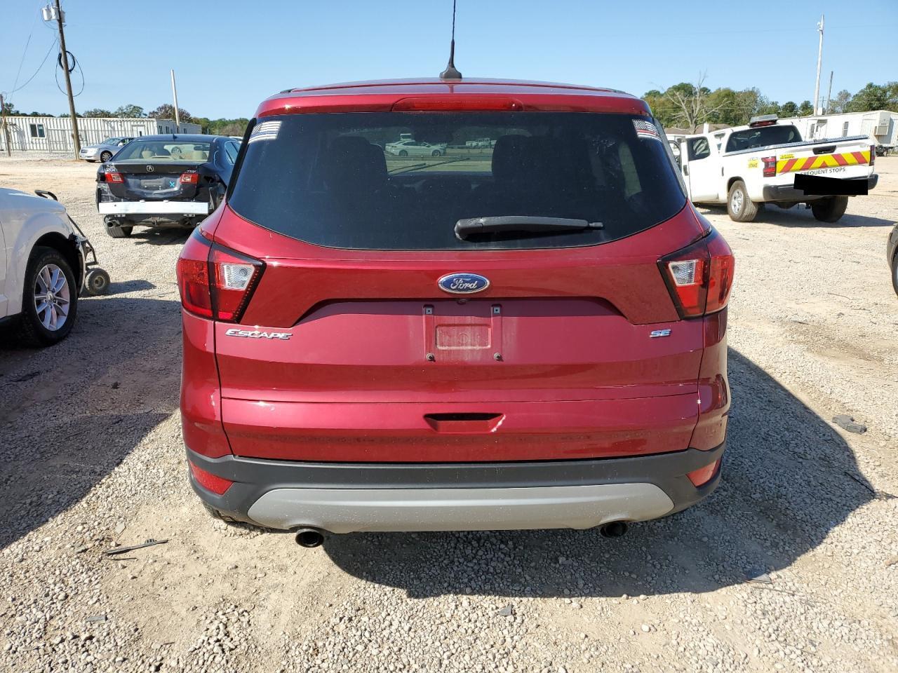 2019 Ford Escape se