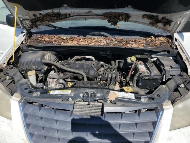 2008 Chrysler Town & Country LX