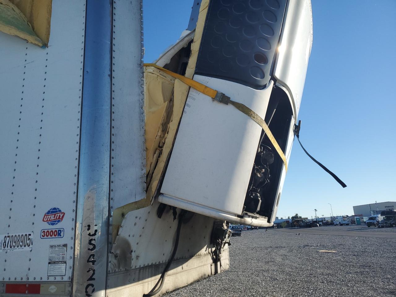 2013 Utility VS2RA Refrigerated Van Trailer