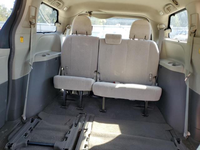2011 Toyota Sienna le