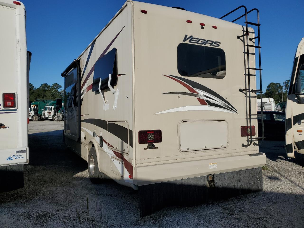 2017 Ford Econoline E450 Super Duty Commercial STR