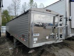 Salvage trucks for sale at Elgin, IL auction: 2015 Timpte Grain Trailer