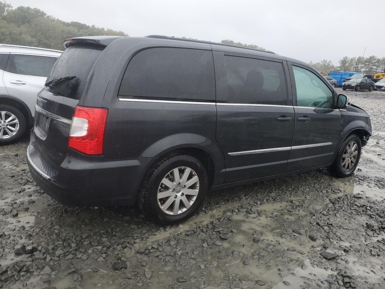 2011 Chrysler Town & Country Touring l