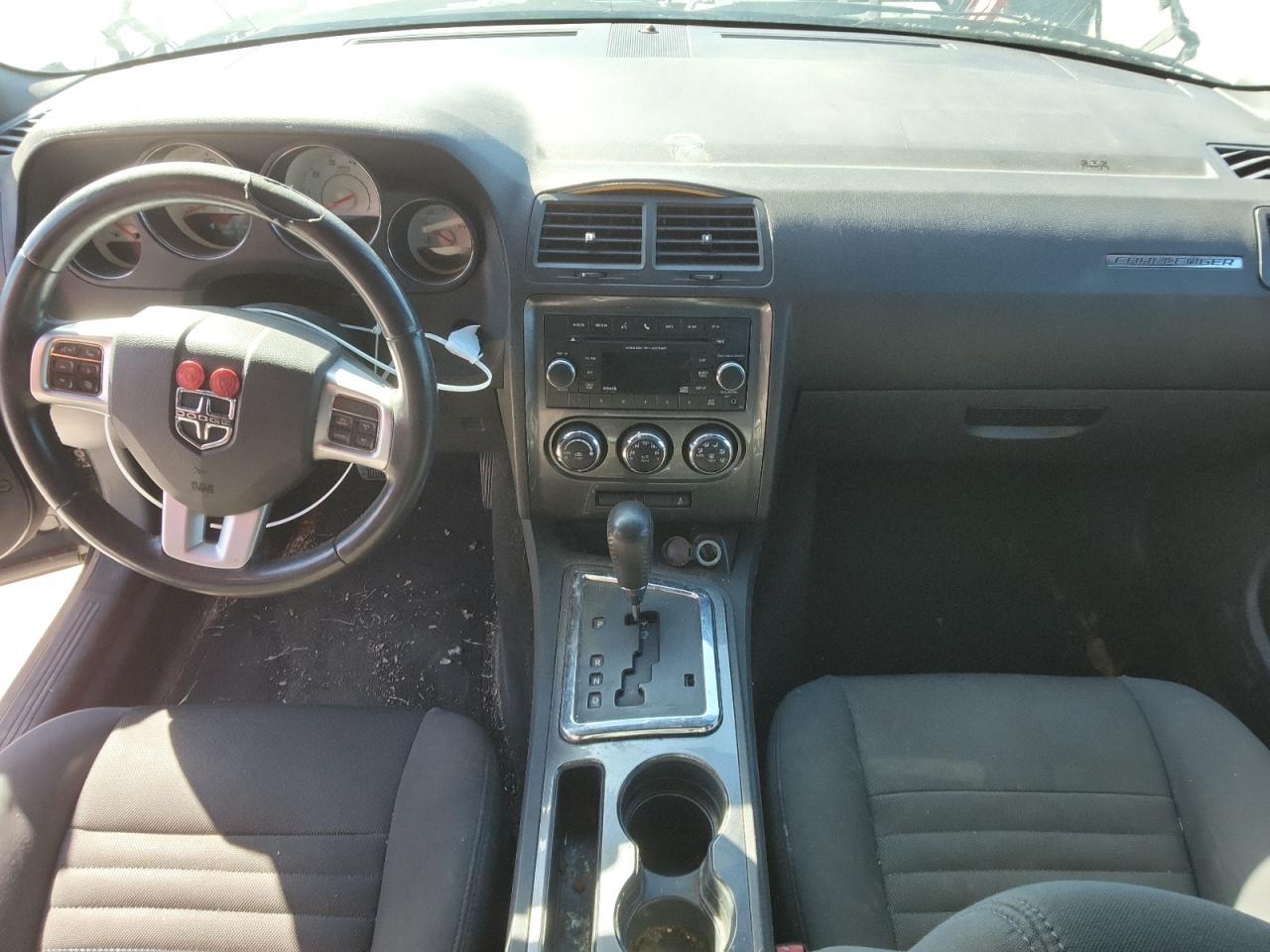 2013 Dodge Challenger sxt
