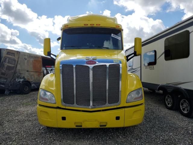 2017 Peterbilt 579