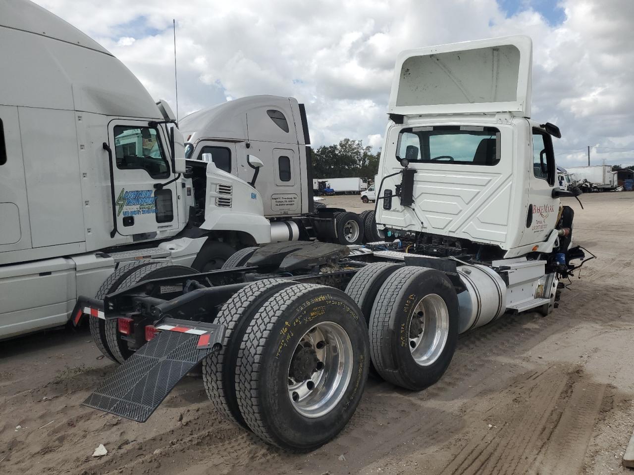 2024 International RH613 Semi Truck