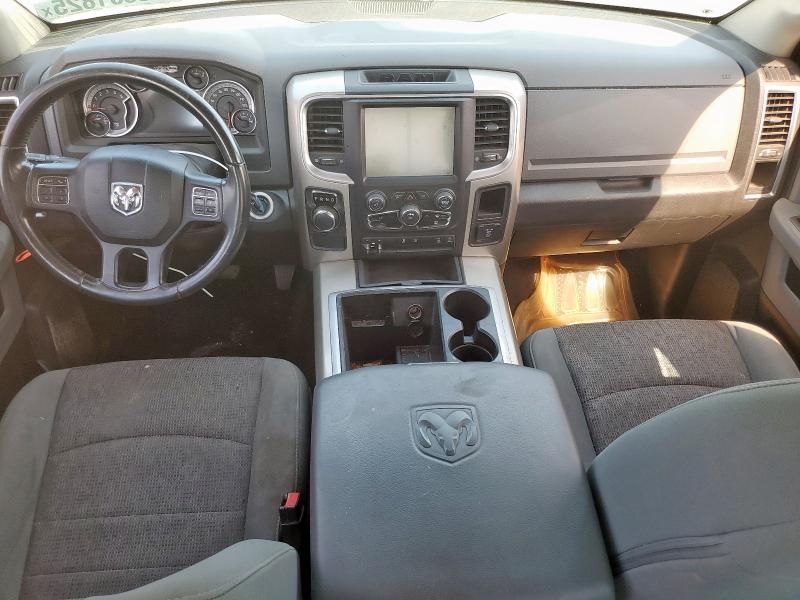 2015 Dodge RAM 1500 SLT