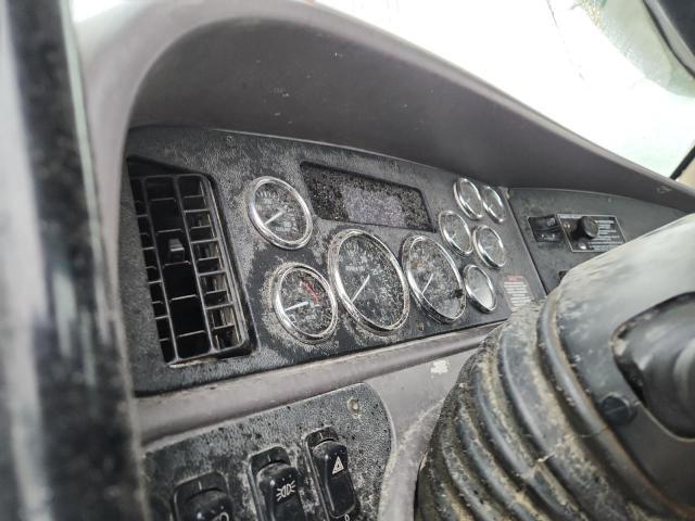 2011 Peterbilt 387 Semi Truck