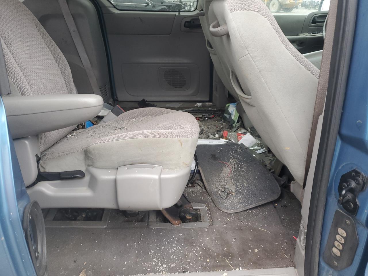 2003 Ford Windstar se