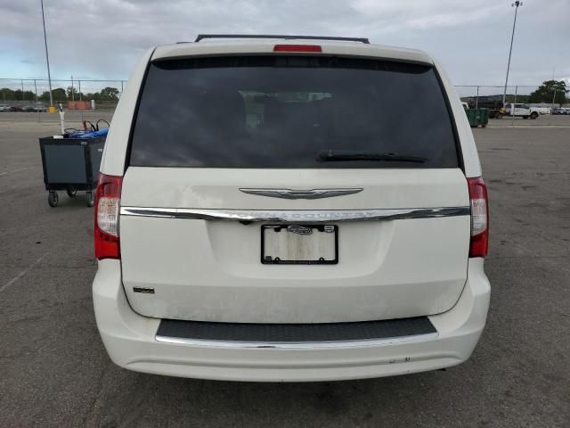 2013 Chrysler Town & Country Touring