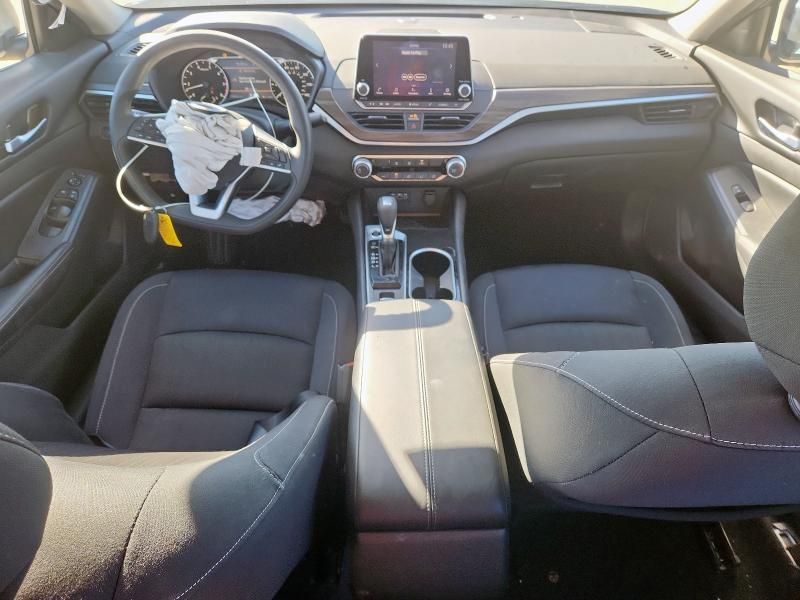 2024 Nissan Altima sv