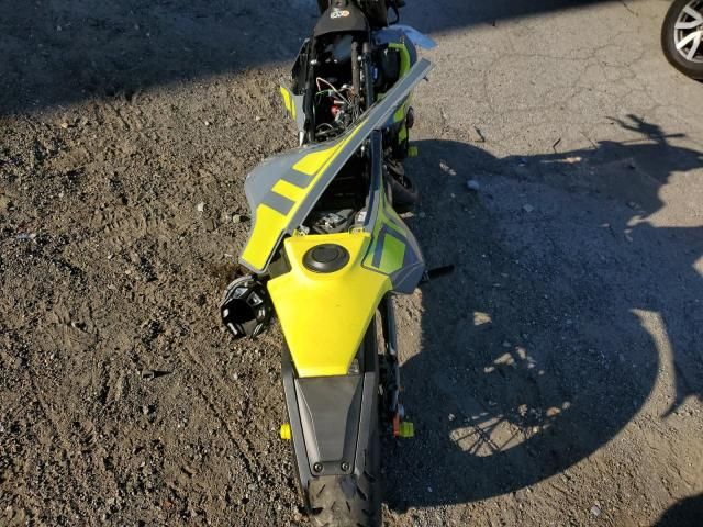 2022 Husqvarna Supermoto 701