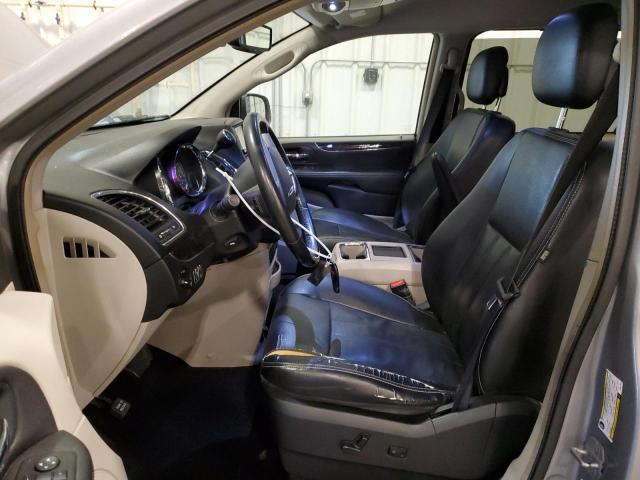 2013 Chrysler Town & Country Touring l