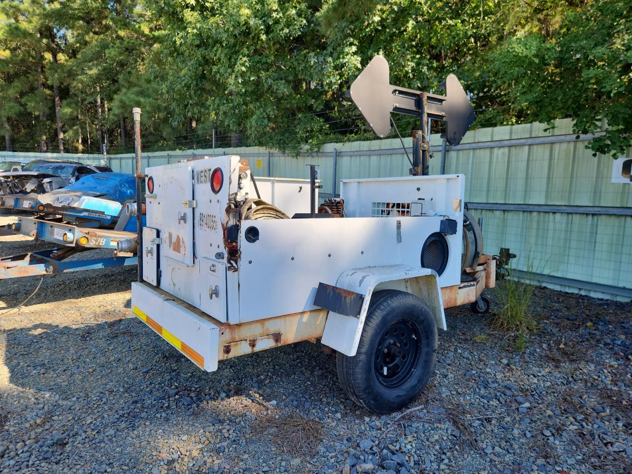 1999 Fenex F123KP