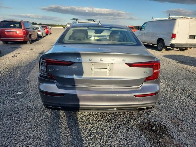 2020 Volvo S60 T5 Momentum