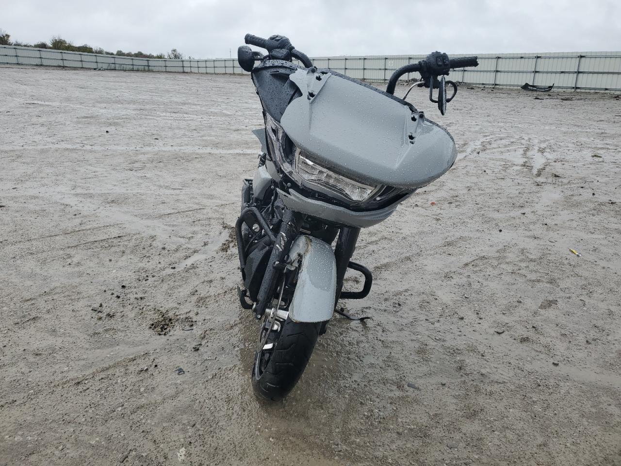 2025 Harley-Davidson FLT