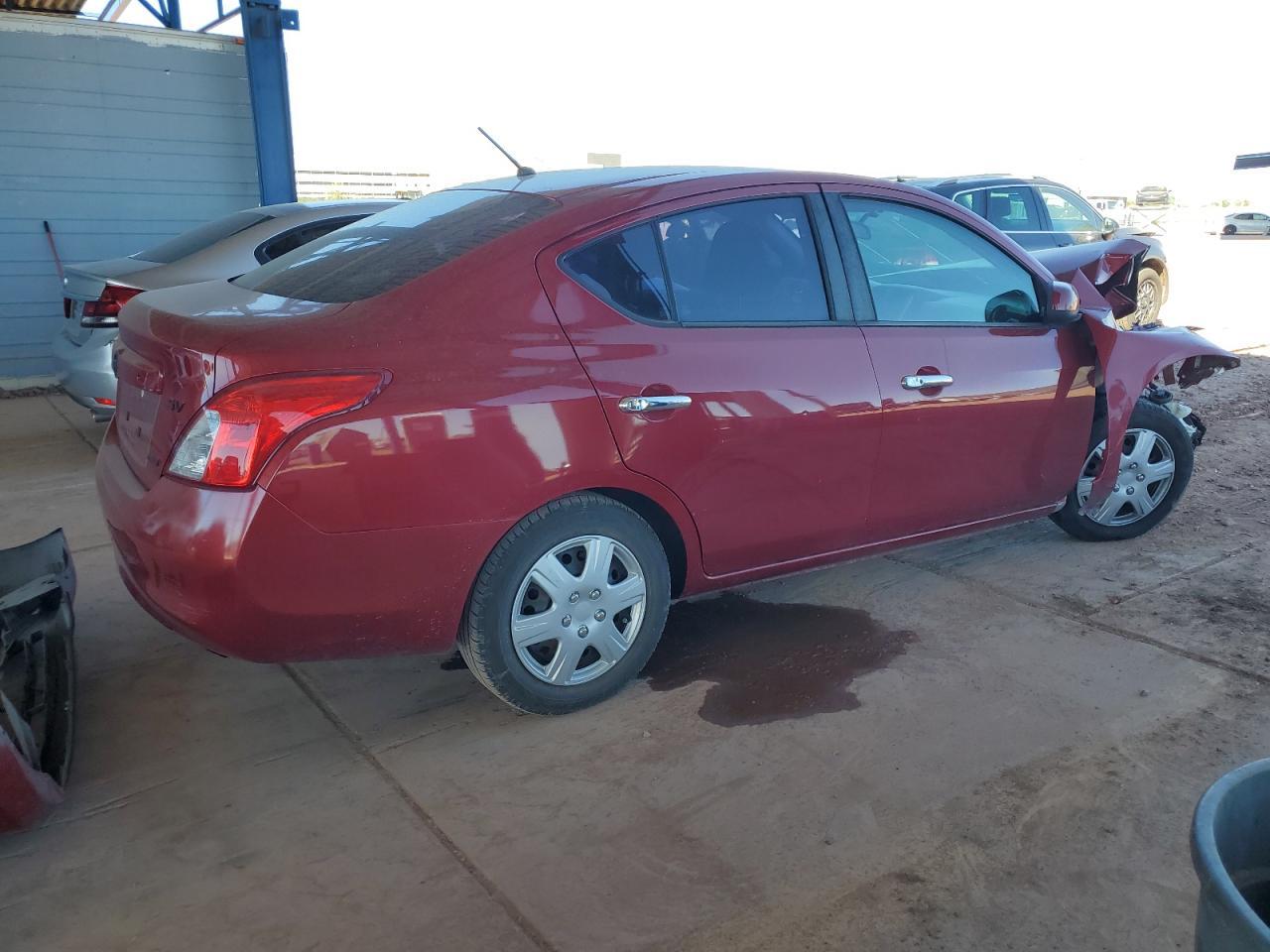 2012 Niss Versa 1.6 s